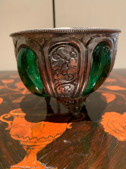 Taça oriental em vidro