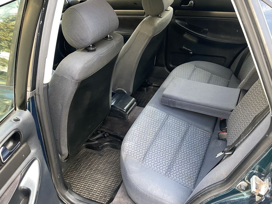 Audi A4B5 1.6 г/б НЕ КРАШЕНА