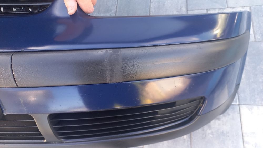 VW Passat b5 zderzak 95-99 przód przedni granatowy la5e