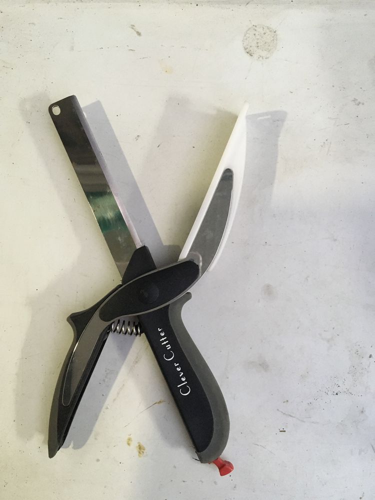 Tesoura corte carnes direita em inox + tesoura para corte de legumes