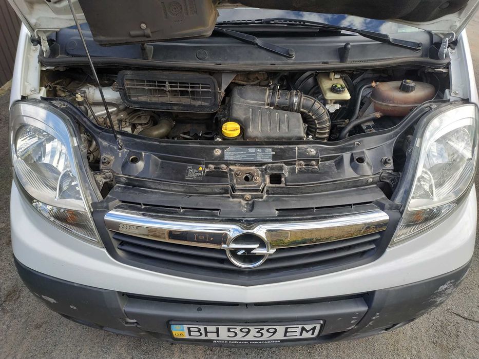 Продам Opel Vivaro 2.5D