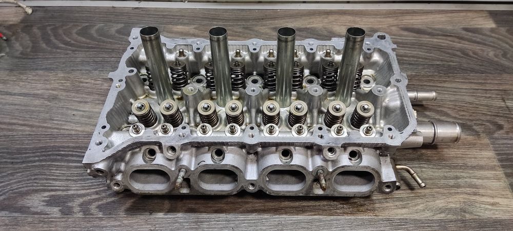 ГБЦ TOYOTA AISIN 2 ТОЙОТА Ауріс 1,6 бензин 1ZR-E32  розпредвал