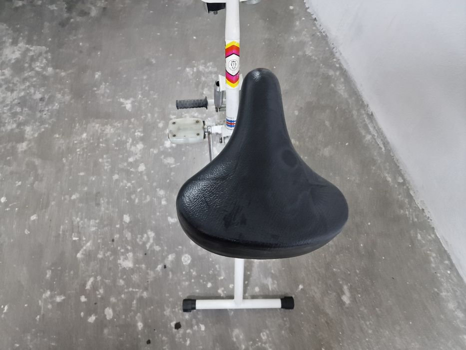 Bicicleta ginástica cor branca