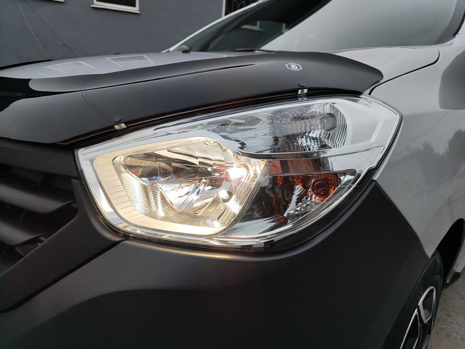 Dacia DOKKER 2017рік 1.6газ/бензин Оригінальний пасажир logan duster