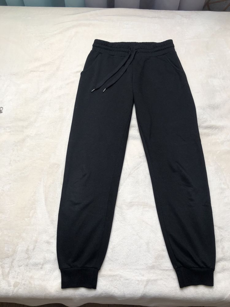 Bluza i spodnie dresowe czarne rozmiar XS