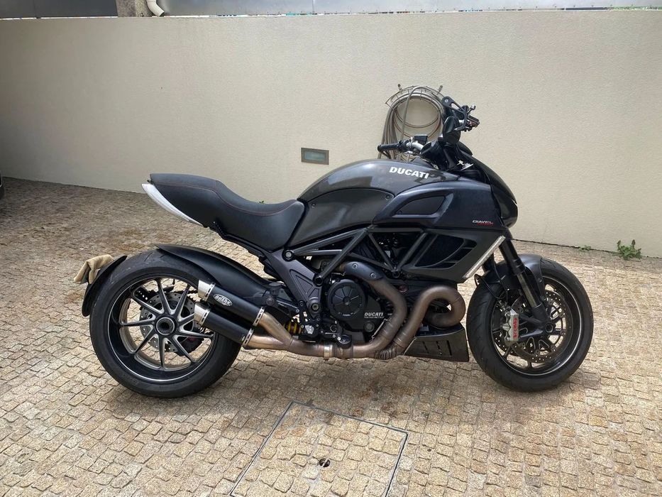 Ducati Diavel Carbon 160 CV
