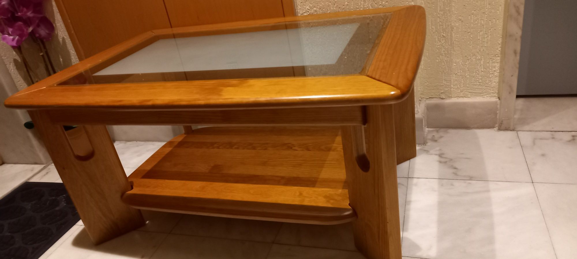 Mesa de centro em cerejeira maciça Harpa
