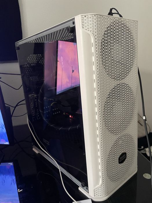 Setup gaming completo! Pc+2 monitores, rato, teclado, fones, comando..