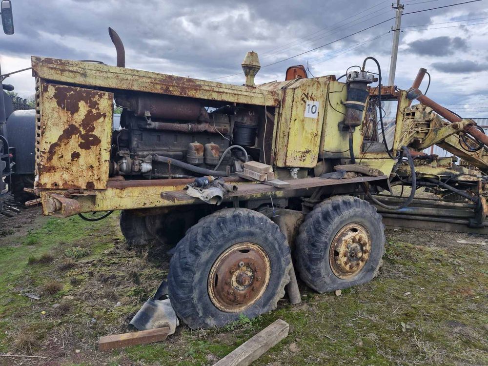 Автогрейдер дз-122