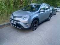 Toyota RAV4 Hybrid 4x2, niski przebieg, bogate wyposażenie -360, radar