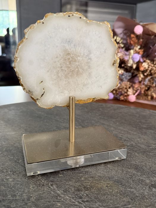 Pedra decorativa, com folha de ouro