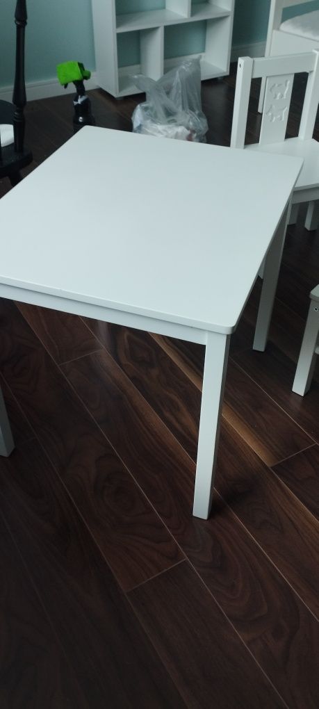 Stolik IKEA kritter
