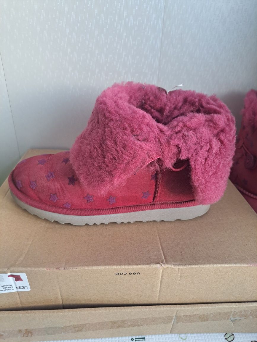 Ugg K Bailey Button 2 Stars