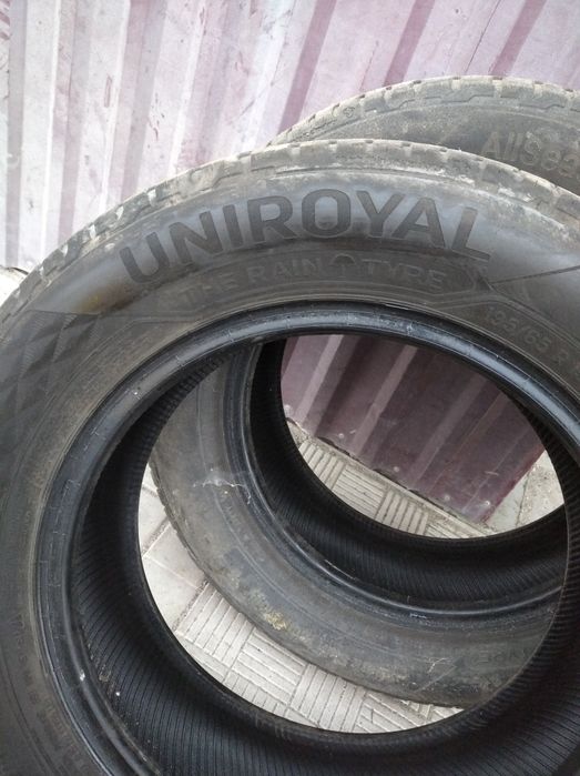 Продам шини зимові 23-го року 195 65 r15