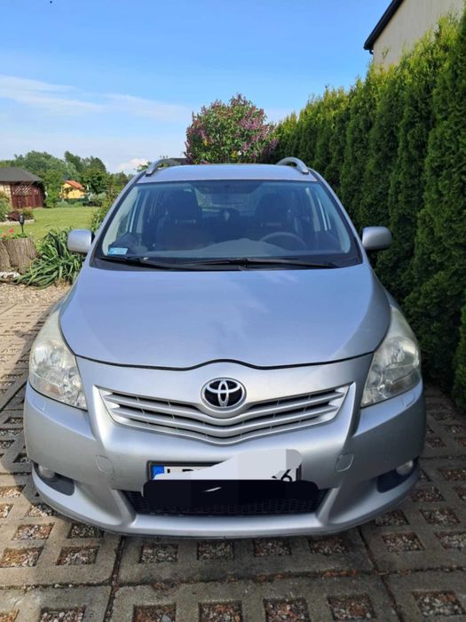 Toyota VERSO 2.0 D4D 2010r