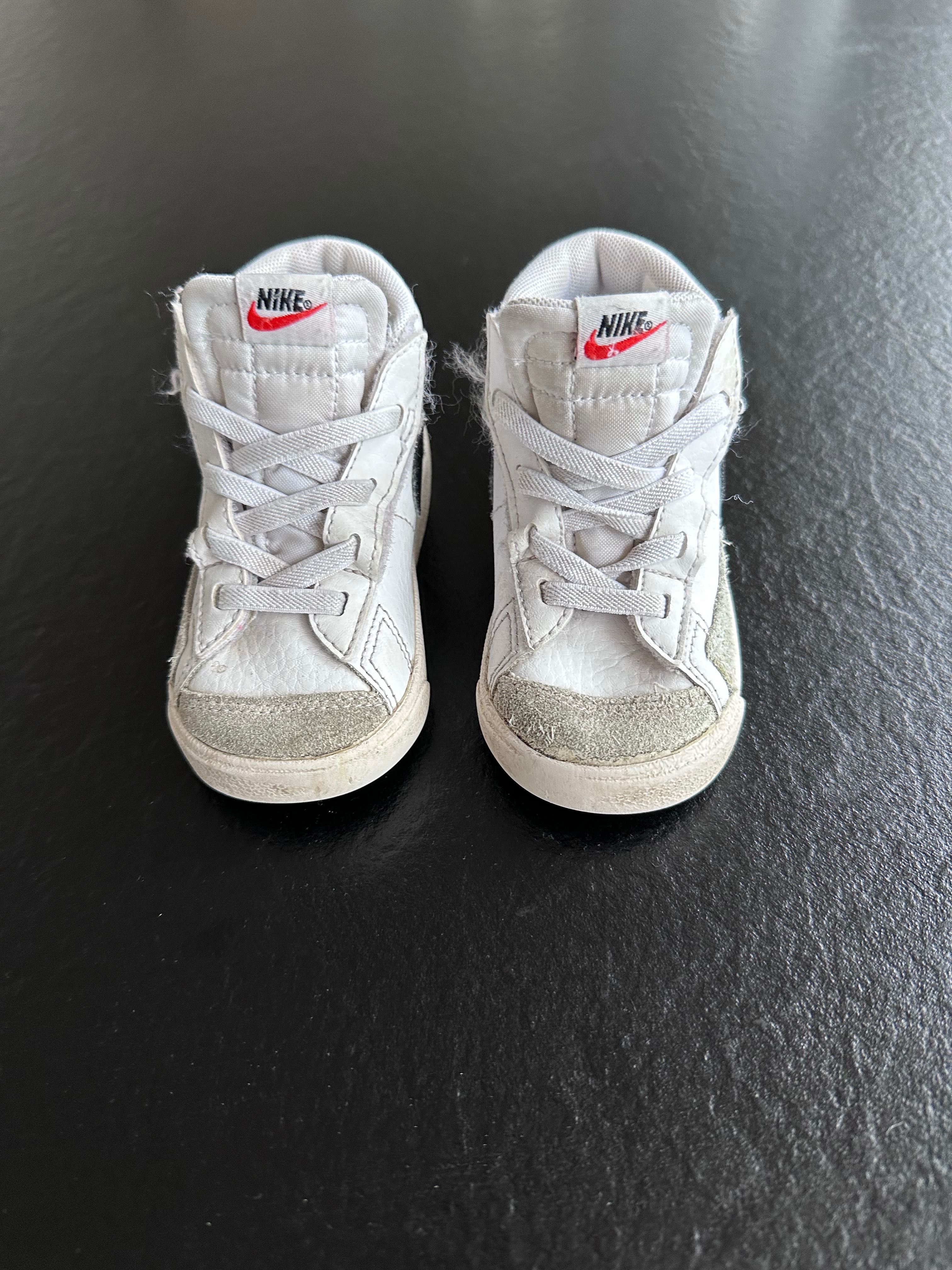 Кросівки дитячі Nike 23.5