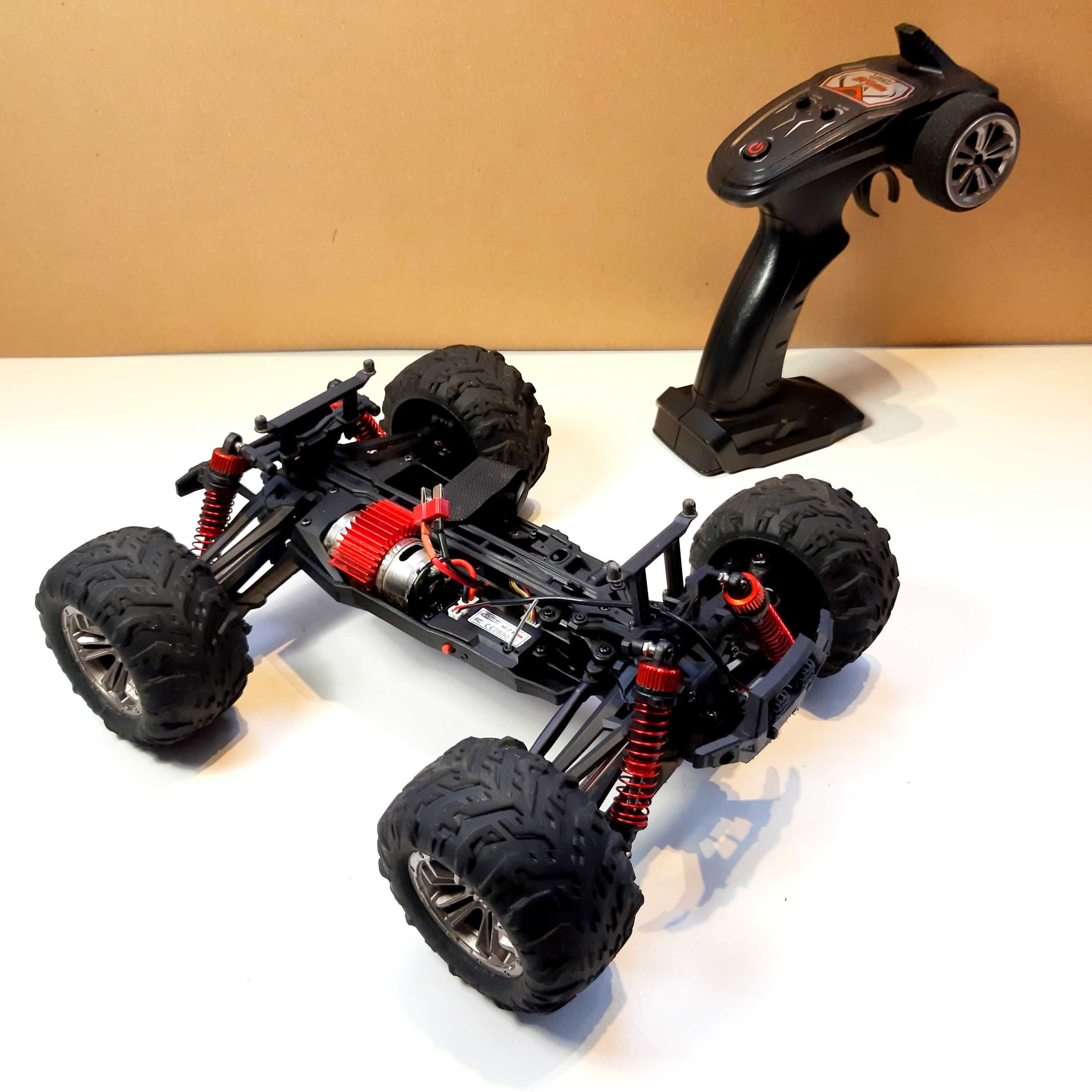 Carro RC  Yoncher YC200  1/16  80€