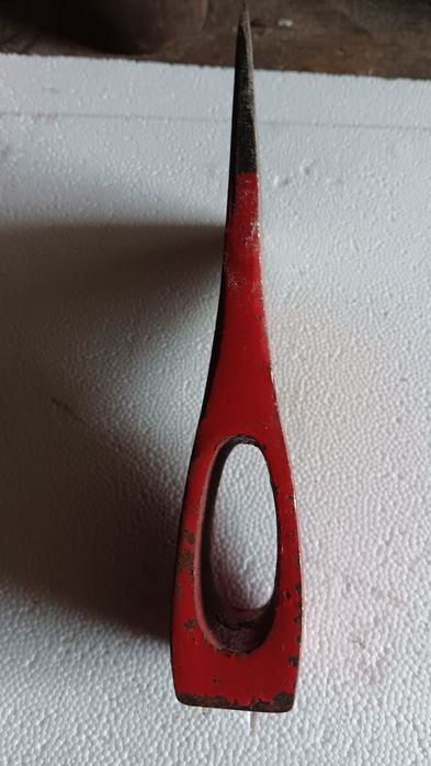 Siekiera  HW . Waga 0.6kg