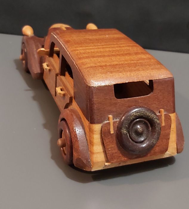 Citroën Traction Avant 11 Berlina réplica madeira decoração