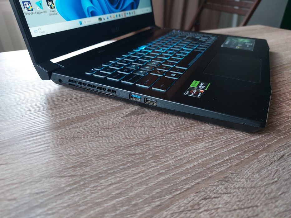 Як новий MSI RTX 4050 144Гц 512 SSD 16 DDR5 два слоти