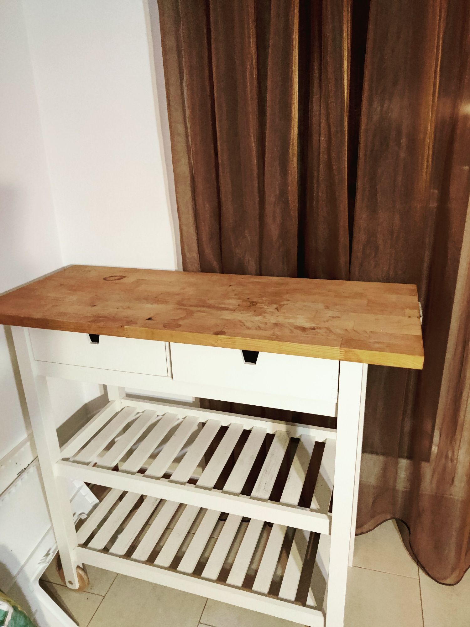 Móvel de apoio cozinha