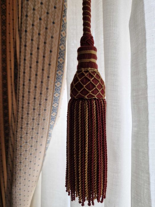 Vendo cortinados com sanefa