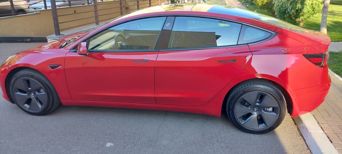 Tesla model 3, 2022