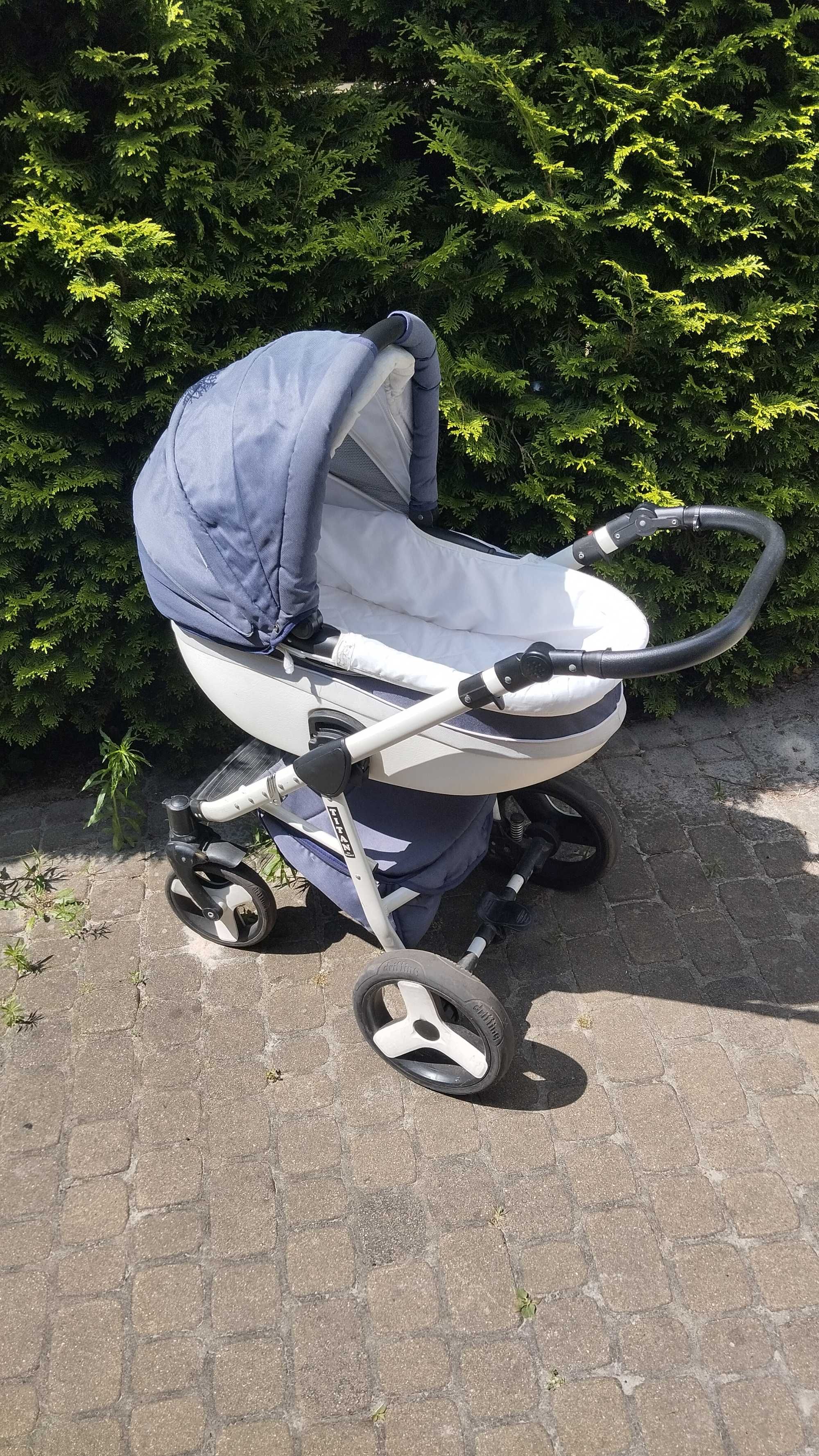 Dzień dobry, czy ten wózek 3 w 1 jest dostępny?