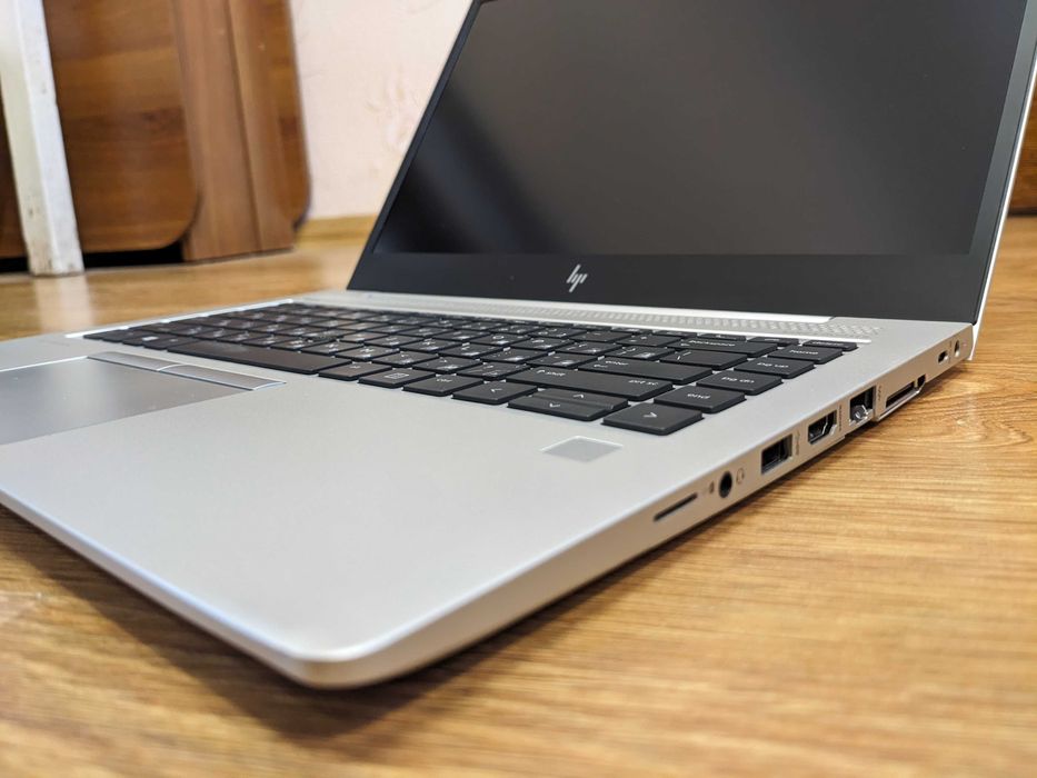 Ноутбук HP Elitebook 745 G5,Ryzen7PRO 2700U,12Ram,256ssd,FHD+миша