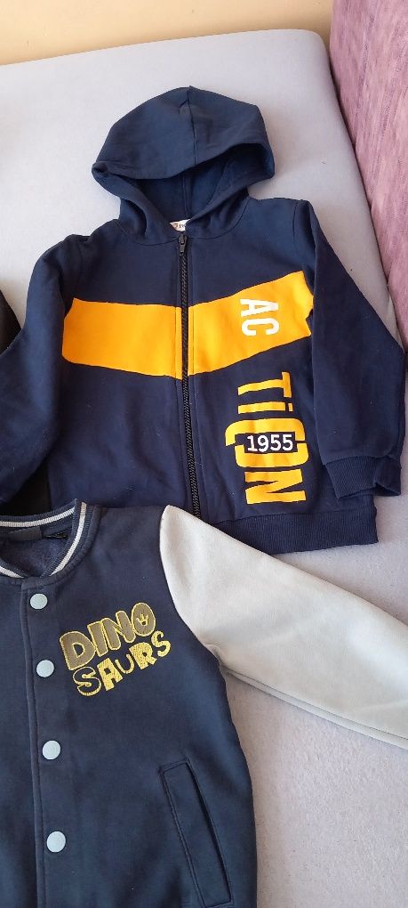 Bluzy chłopięce na zamek r.104/110