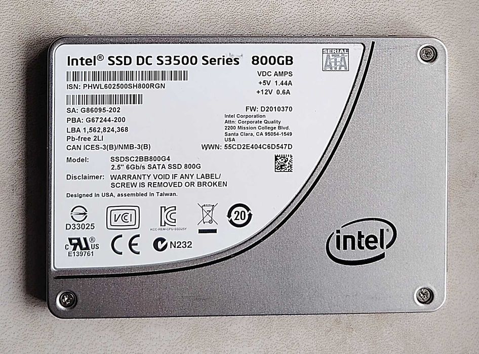SSD 2.5 SATA диски на 256/800 ГБ в асортименті