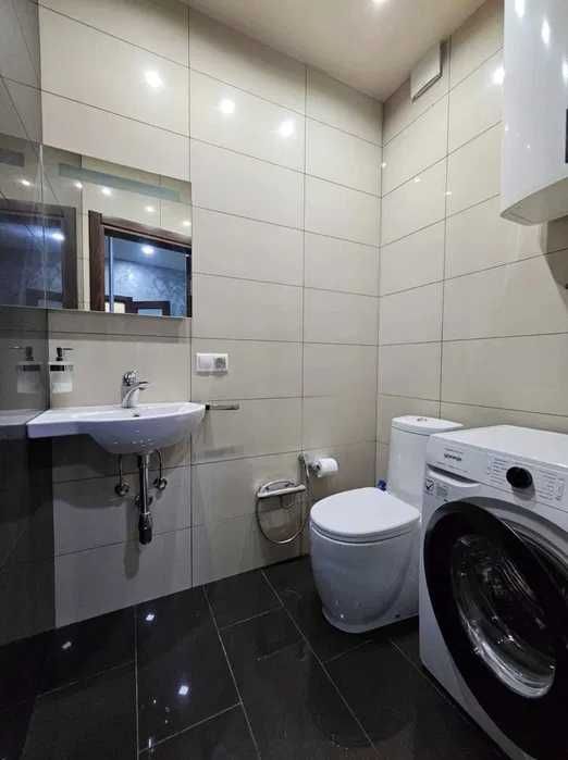 Продам 3 кім квартиру вул. Драгоманова Позняки Ахматової Григоренка