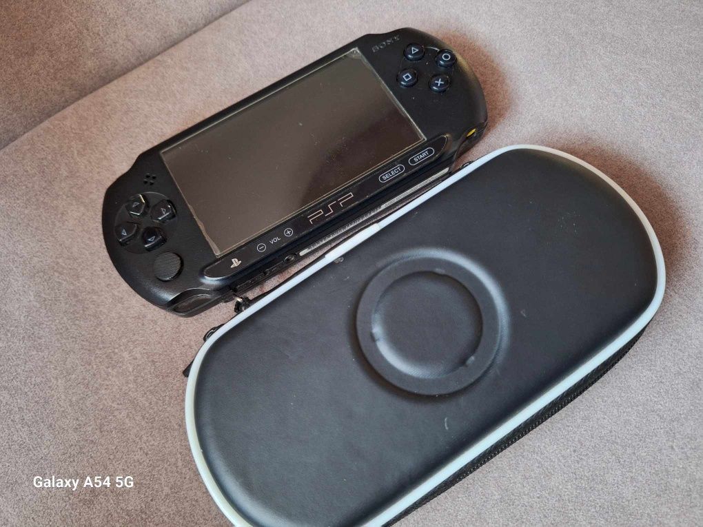 Psp 1004+etui,ładowarki,torba