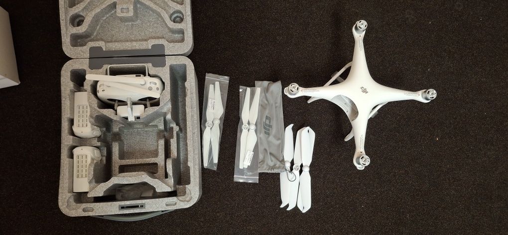 Дрон- квадрокоптер DJI Phantom 4 Advanced