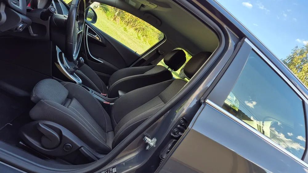 Opel Astra 1,4-Turbo Sport Navi-Kamera-Blis-Tempomat Ledy