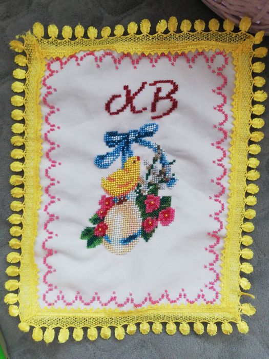 Салфетка вишита чеським бісером