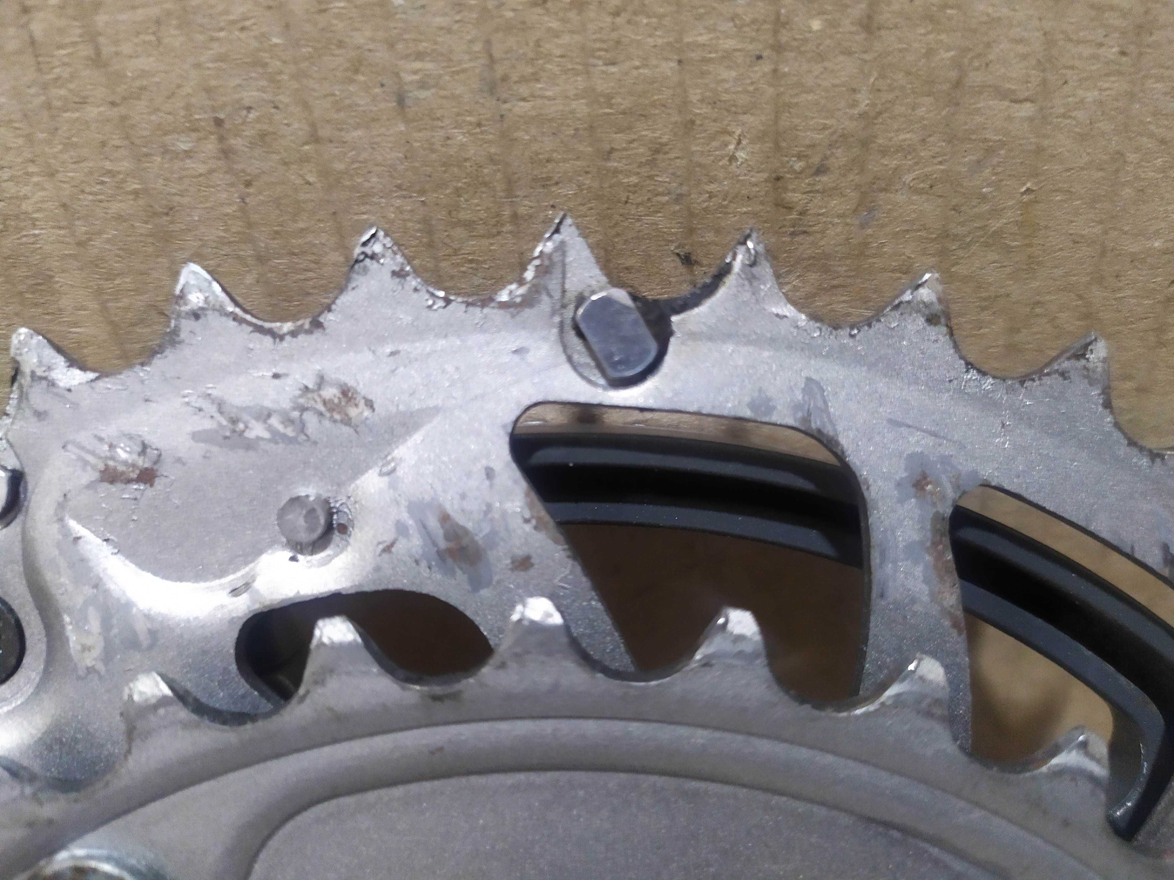 Шатуны перекидка Shimano Nexave- C600  и каретка