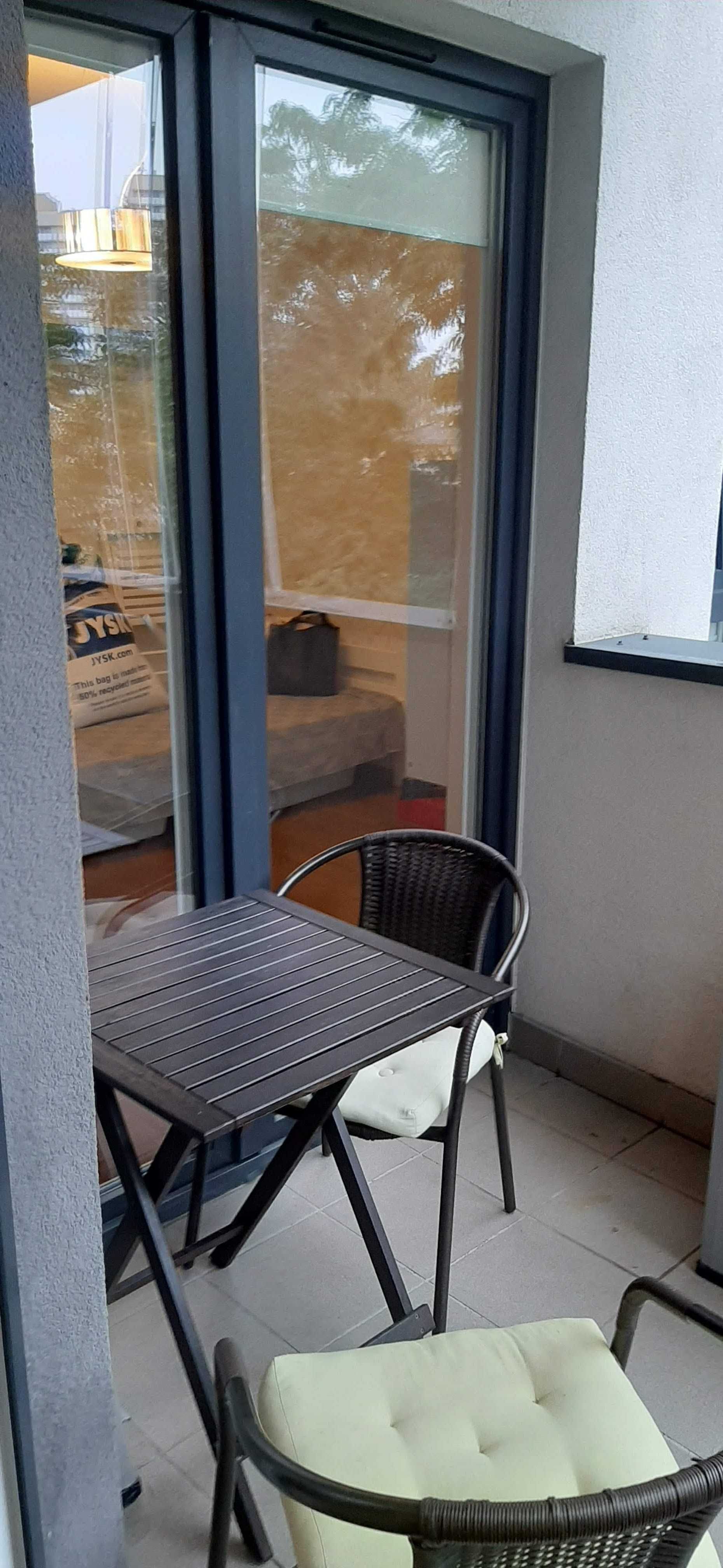 PREMIUM.  Przytulny, cichy dla kobiety w mieszkaniu w apartamentowcu