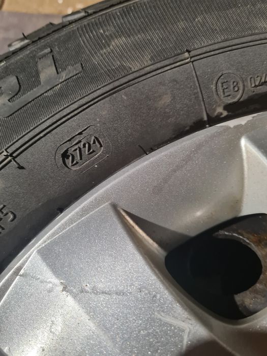 Sprzedam opony Zimowe R15