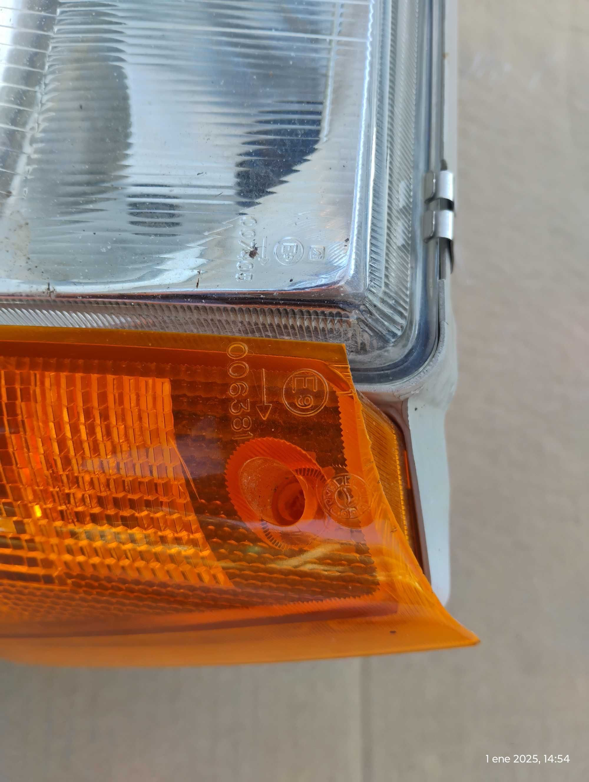 Farolins & Farol esq Seat Marbella