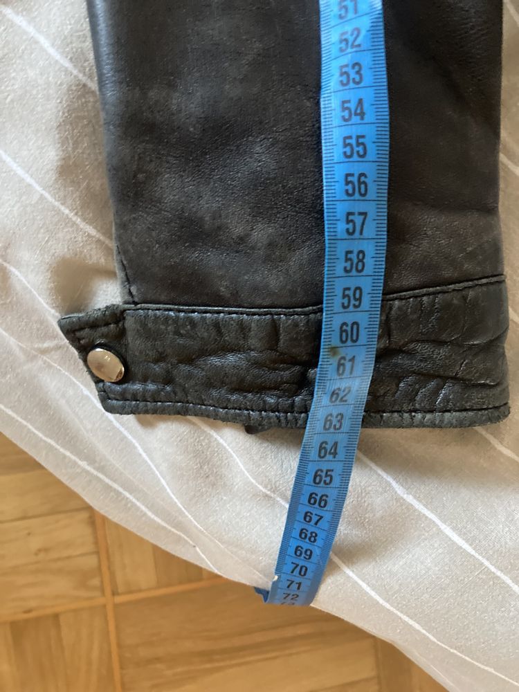 Куртка , косуха . натуральная  кожа  Zara (косуха Зара )