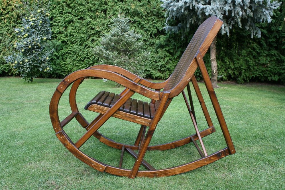 Solidne drewniane ogrodowe krzesło fotel bujany własnej roboty