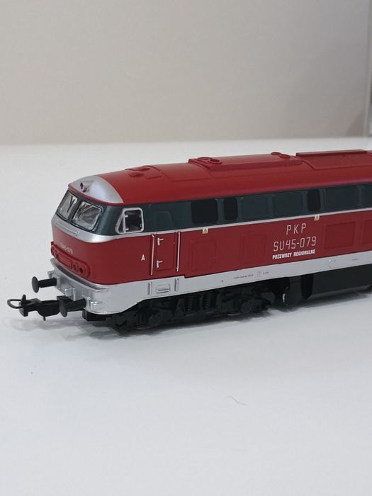 Lokomotywa spalinowa PKP SU45-079 Piko