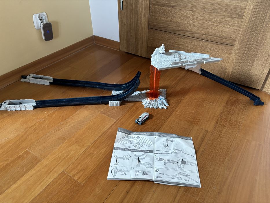 Hot Wheels Star Wars Autostatki wyrzutnia