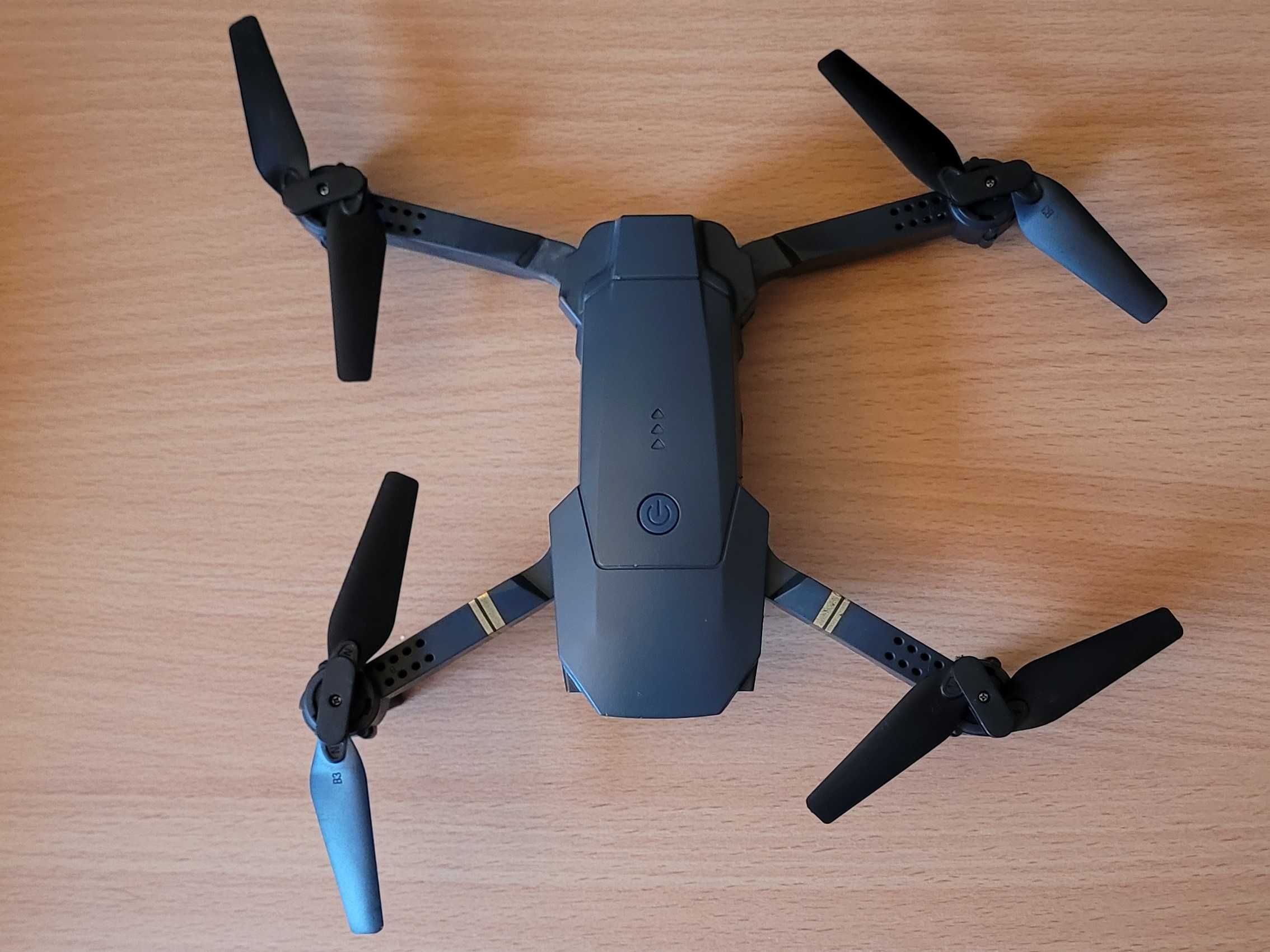 Dron z kamerą FPV 4k E-58 WiFi – gotowy do lotu (RTF)