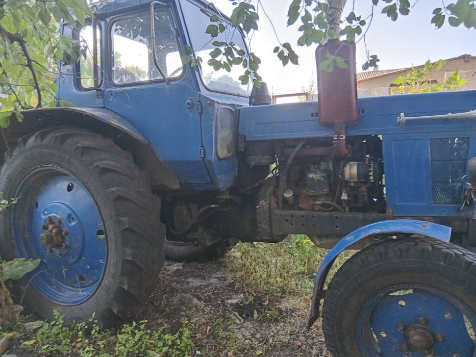 В продаже МТЗ-80. Диска.культиватор.плуг .опрыскиватель.