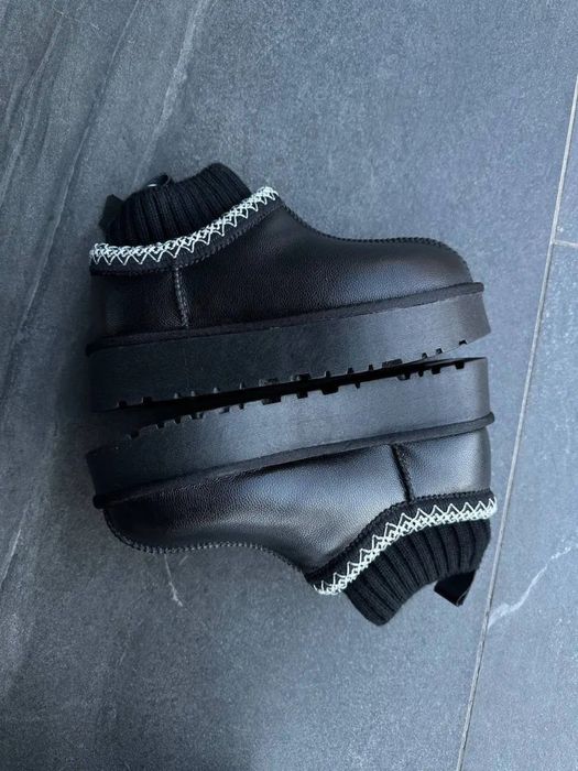 Продам угги кожанве с носком giffani ботинки