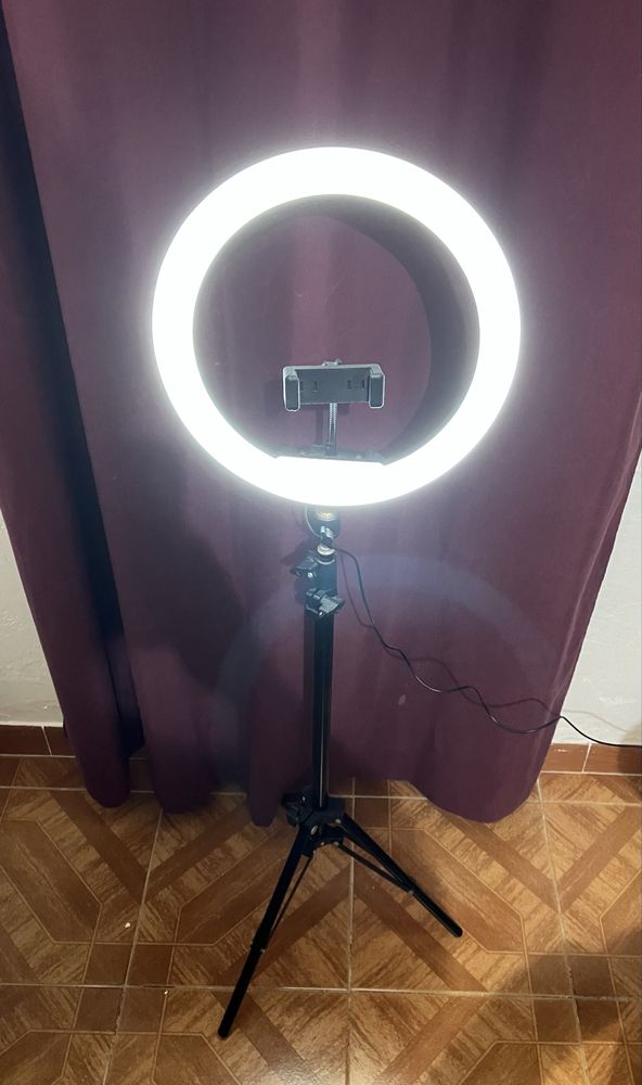 Tripé de selfies com Ring Light