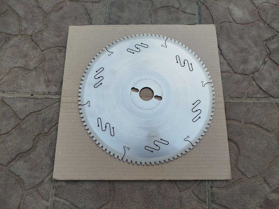 Пильный диск BOSCH freud (дисковая пила)