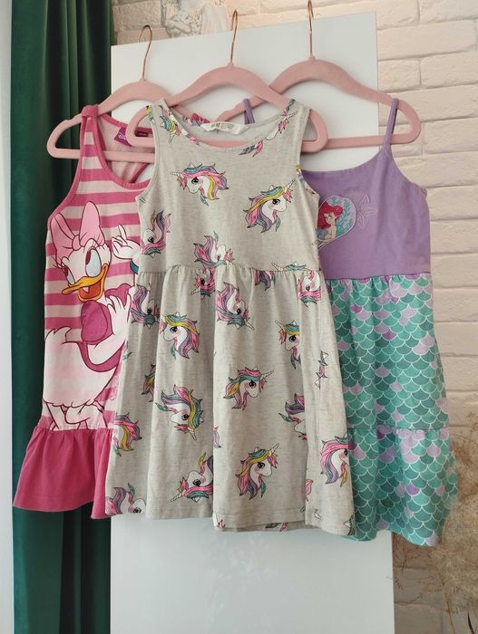 3 sukienki Arielka syrenka jednorożec Daisy torba czapka 110/116